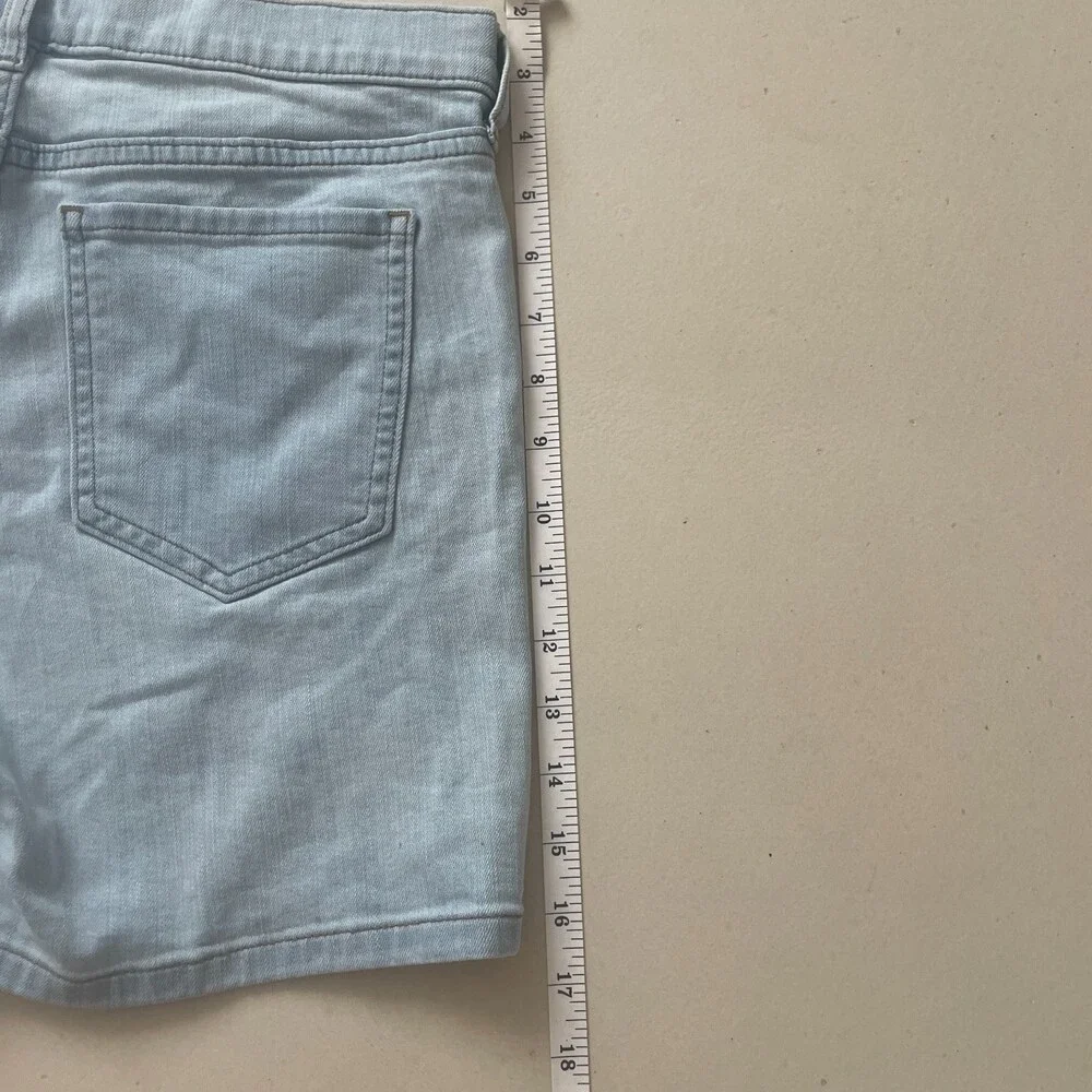 Banana Republic Mid Rise Denim Shorts White Size 4